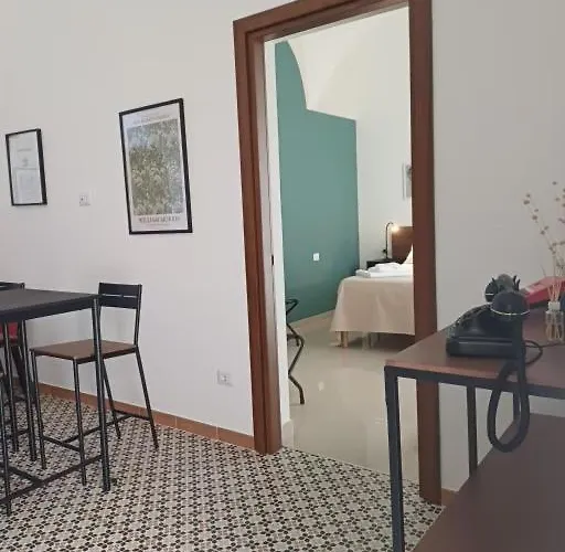 Calma House לינה וארוחת בוקר קרוביניו